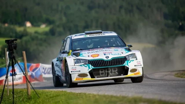 Elektrická fabia uspěla v rally při srovnání s benziňáky. Nikdy do toho nesednu, láteří Václav Pech