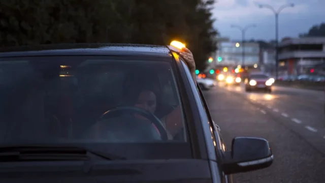 Nová povinná výbava se stala lákadlem pro zloděje. Přesně vědí, kde se bezbranný řidič nachází