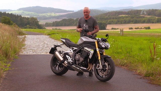 Recenze motocyklu Triumph Speed Triple 1200 RS