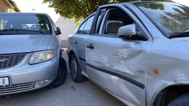 Ke každé nehodě volat policii nemusíte. Rozhodující je shoda na viníkovi a škoda