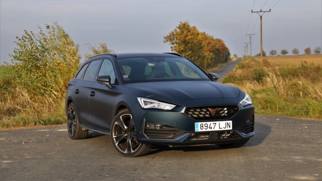 Test nového vysokovýkonného kombi Cupra Leon e-Hybrid: Dobrý ekolog, ale špatný sporťák