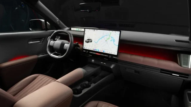 Týden v autech: Futuristické auto z Nošovic a nový způsob, jak vás zkasírují při cestě do Chorvatska