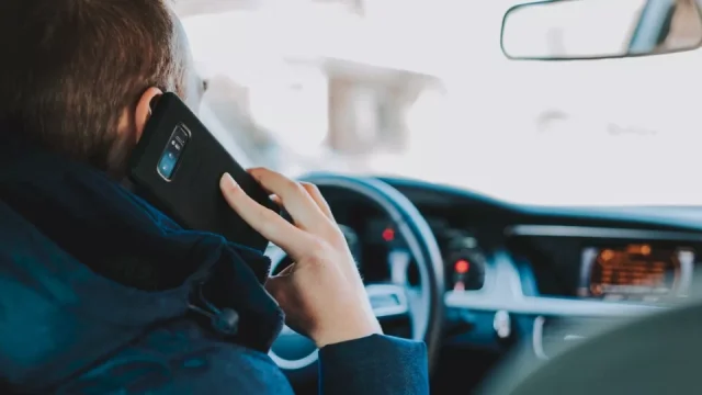 Stále více řidičů riskuje přestupek za 10 tisíc korun. Vyhnout se tvrdému trestu ale není složité