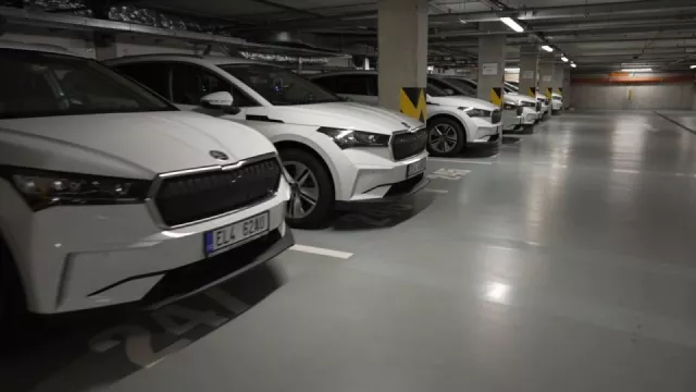 Budoucnost elektromobility mají v rukou i developeři. V domech musí počítat s chytrým dobíjením