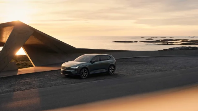 Novinka od Volva dojede na jeden zátah do Chorvatska. EX60 mile překvapí cenou