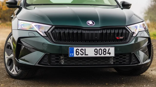 Polský e-shop v Česku prodává falešné registrační značky. Hrozí za ně pokuta 10 tisíc i zákaz řízení