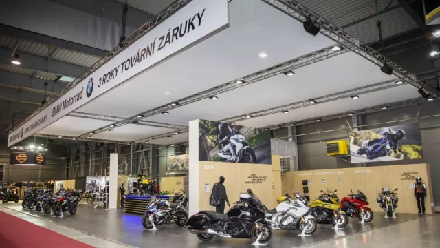 BMW představuje novinky na Motosalonu