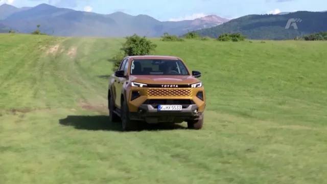 Recenze Toyoty Hilux 2,8 D-4D MHEV
