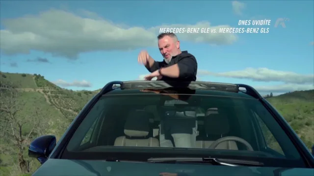 Sršeň na Enduru, zamilovaný Pepa i ojetina, která krásy moc nepobrala. To je premiérový Autosalon