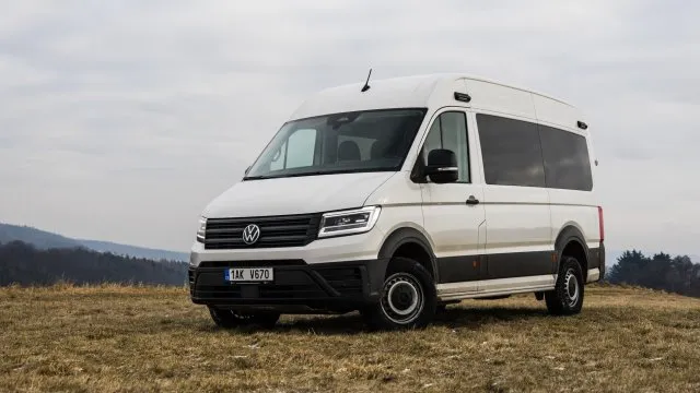 Obrovská dodávka, která se řídí jako Tiguan. Terénní Volkswagen Crafter projede snad všude