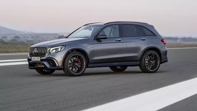 Další raketové SUV. Mercedes GLC od AMG dá stovku pod 4 sekundy