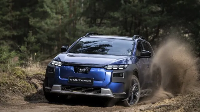 Subaru stvořilo monstrum. E-Outback se s terénem nemaže, většinu aut pokoří i na asfaltu