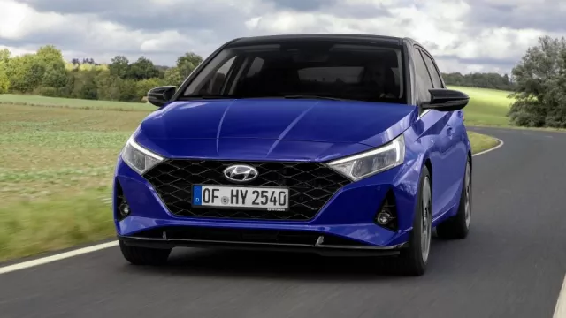 První test: Nový Hyundai i20 poráží Fabii prostorností. Skvělý je podvozek, horší litrový motor