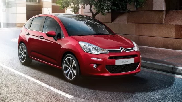Přestaňte jezdit se svými vozy, vyzývá Citroën řidiče. Modely C3 a DS3 musí ihned do servisu