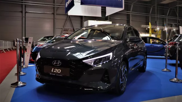 Nový soupeř Fabie od Hyundaie nebo vytuněné škodovky. Pražská Autoshow právě probíhá