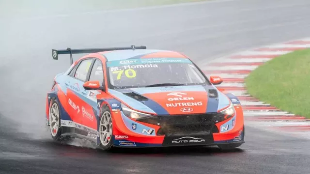 České zázemí a slovenský talent. Homola s týmem Janík Motorsport dokázal získat titul v TCR