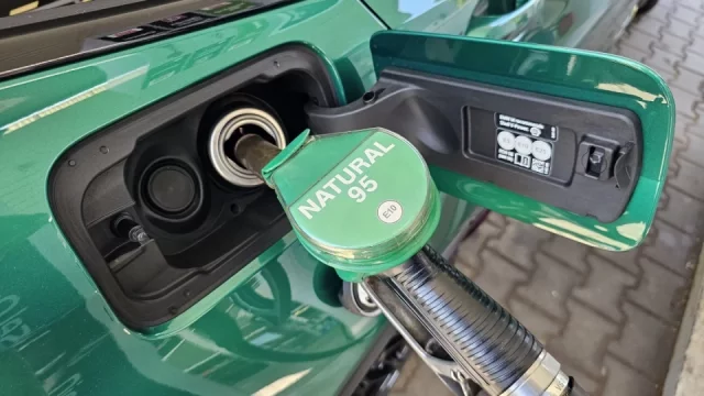 Kde netankovat: Inspektoři ČOI rozdali nové pokuty šesti benzinkám se špatným palivem
