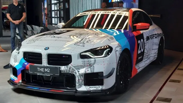 Husarský kousek tuzemského BMW. Česko dostalo jako jedna ze čtyř zemí okruhový kit pro M2