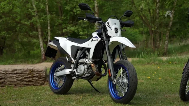 Recenze motocyklů Suzuki DR-Z4SM a DR-Z4S