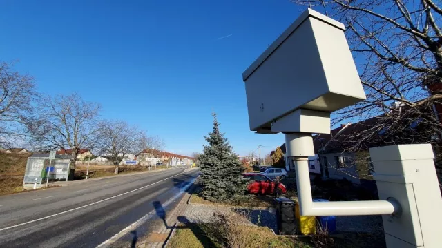 Špatně umístěný radar rozdával pokuty i za nízké překročení rychlosti. Teď je město musí vracet