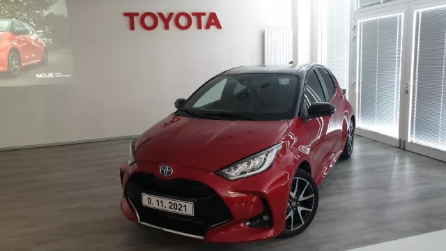 Toyota chce v Česku vystoupat na stupně vítězů. Ode dneška jí v tom pomáhá Yaris z Kolína