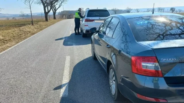 V noci bude hrozit řidičům větší riziko pokuty za rychlost. Policie letos chystá hned několik změn
