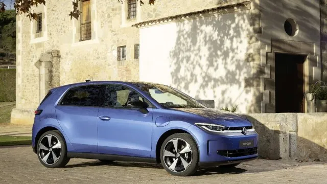 Teď už si kvalitní elektromobil může koupit skoro každý. Elektrické Polo vytasilo skvělou cenu od