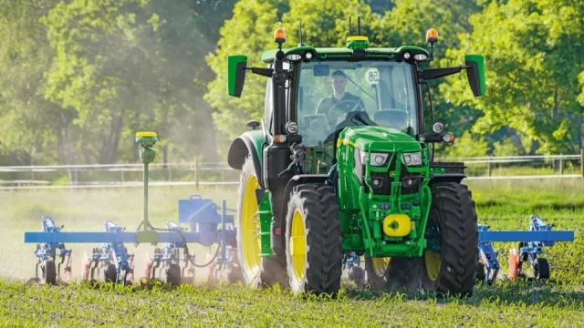 Traktory mnohdy stojí víc než Rolls-Royce. Toto je desítka nejprodávanějších na českém trhu