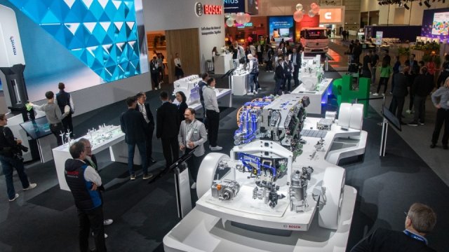 Vodíkový motor i chytré oči pro nákladní dopravu. Bosch přivezl do Hannoveru mnoho novinek