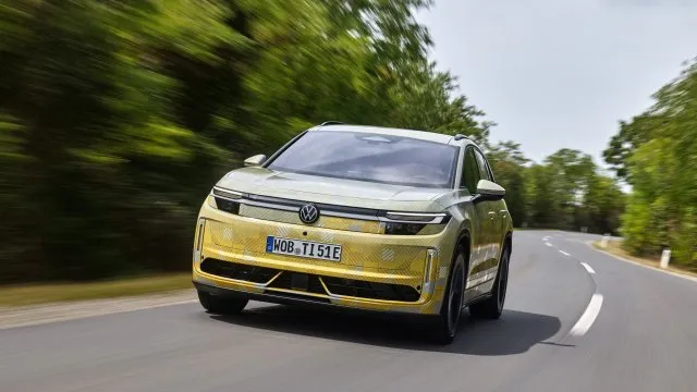 Úspěšné SUV teď bude i do zásuvky. Volkswagen ID. Tiguan je na světě a my jsme ho už řídili
