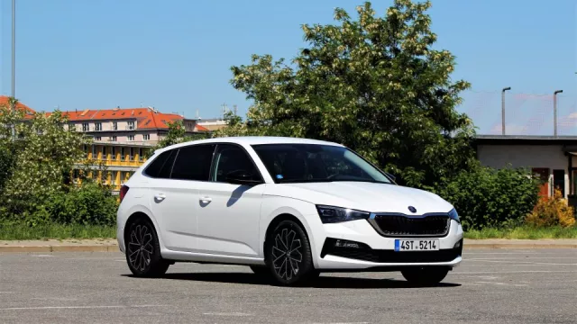 Našli jsme pět plusů a pět mínusů Škody Scala 1.0 TSI 85 kW. Testovali jsme ji dva týdny