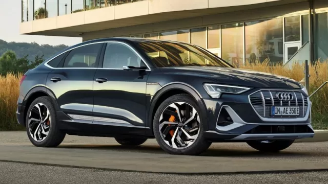 Na trh vstupuje sportovnější provedení Audi e-tron. Sportback ujede na elektřinu až 446 kilometrů