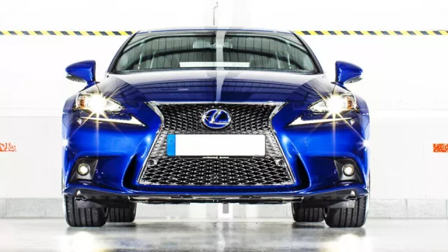 Padesátý autosalon: Lexus, Audi i Mercedes