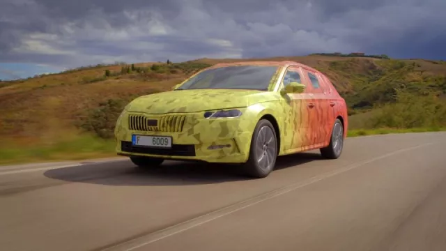 Nová Škoda Octavia: Nikdo ji ještě neviděl, ale my už jsme s ní jezdili. Tady jsou naše první dojmy