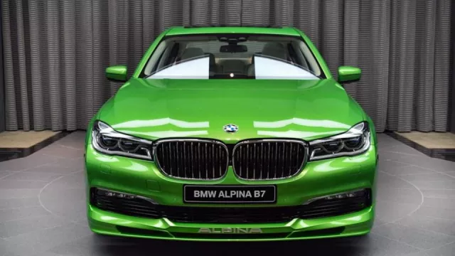 Za hranou! Svítivě zelená Alpina B7 Biturbo