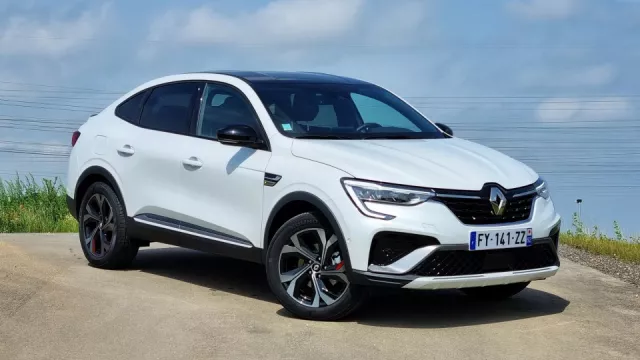 Příplatek za hybrid jen 20 tisíc? Sexy Renault Arkana má nový eko pohon, vyzkoušeli jsme ho