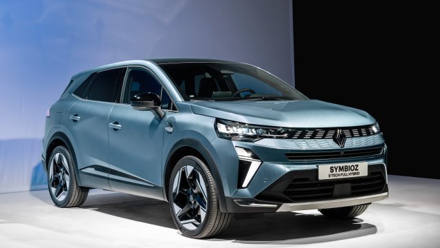 Renault představil nový crossover. Symbioz dostal sice obrovský kufr, ale jen jeden motor