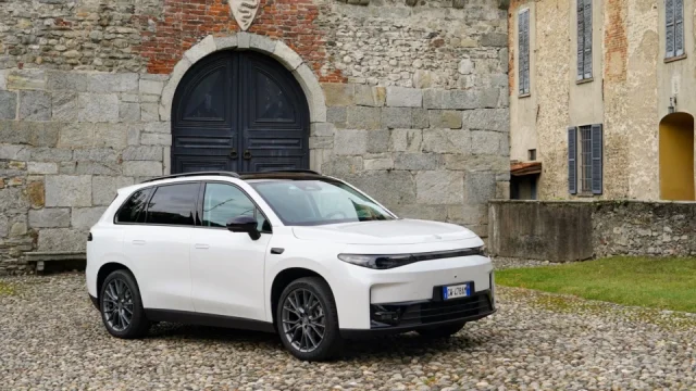 Čínské SUV za bezmála 1,1 milionu má 600 koní a čtyřkolku. Nejlepší Leapmotor C10 přijíždí do Česka