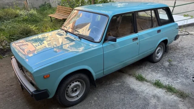 V Praze se prodává zachovalý Žigulík. Je mladší než novodobá Octavia a nestojí extrémní sumu