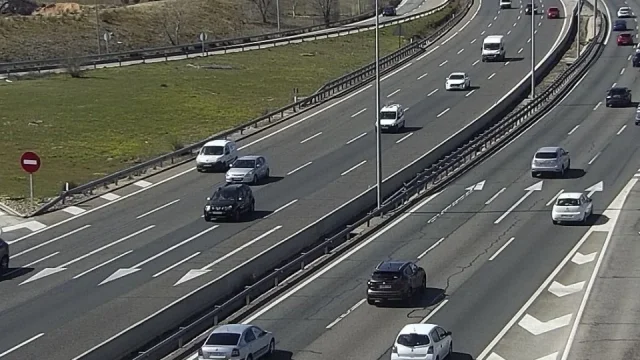 Netrpělivost za pět tisíc. Kamery začínají monitorovat rozšířený nešvar i českých řidičů