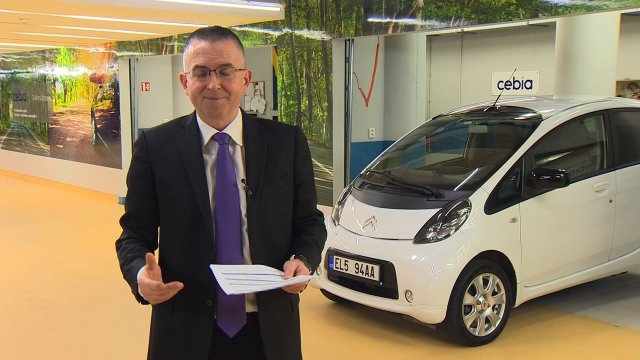 Pozor na ojeté elektromobily. Může u nich hrozit požár od poškozené baterie