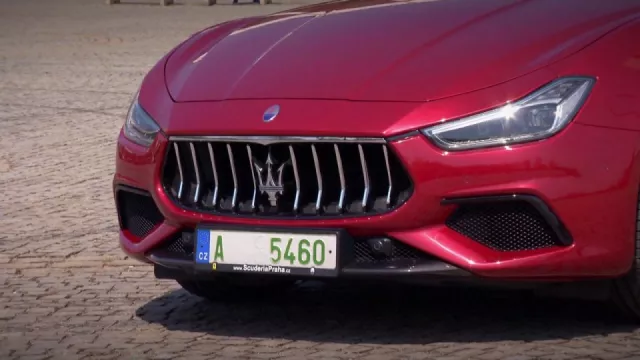 Recenze italského sporťáku Maserati Ghibli GrandSport S Q4