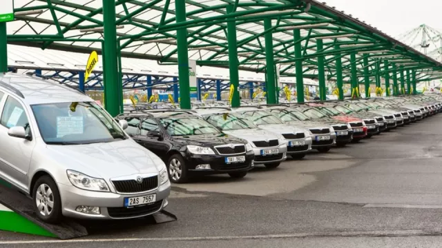 Koronavirus zvýhodnil zákazníky autobazarů. Vůz mohou do 14 dní vrátit