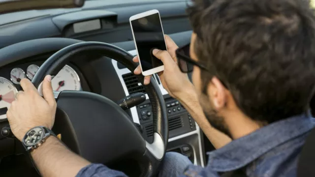 Hyundai už ví, jak rušit řidičův mobil
