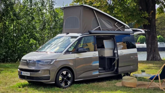Nafukovací kuchyň, elektrická California i autonomní modely. Volkswagen představil své novinky