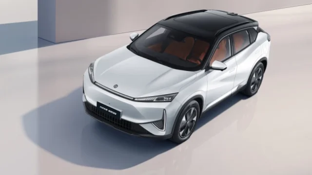 Češi si Dongfeng MAGE od 599 900 Kč zamilovali. Do nabídky přichází plug-in hybrid a větší model HUGE