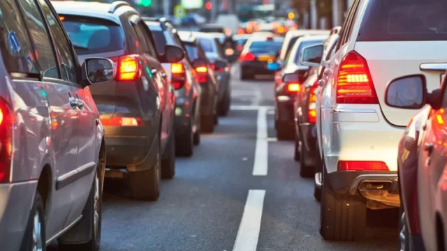 Česko mezi nejvíce motorizovanými zeměmi světa. Brzy tu bude sedm milionů aut