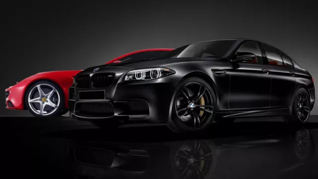 Vyhraje BMW M5 v závodě nad Ferrari FF?