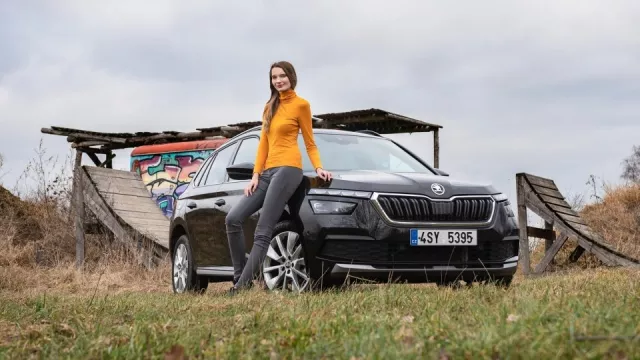 Ženy loni daly přednost ojetým hatchbackům před SUV. Nejoblíbenější značkou je pro ně Škoda