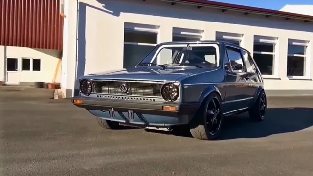 Šílenost! Volkswagen Golf Mk.I s tisícem koní